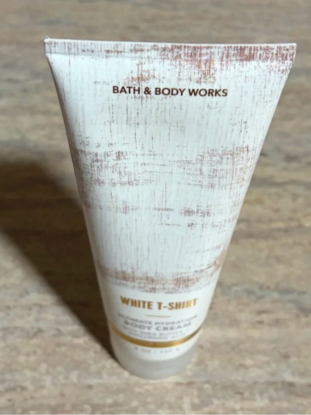 Bath & Body Works Discontinued and Rare White T-Shirt Body Cream - White/Cream